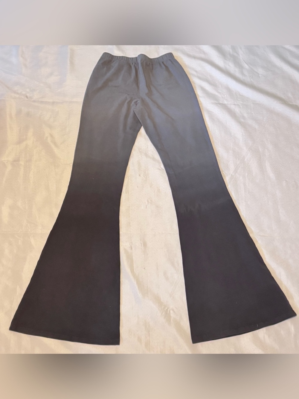 RARE Chatoyant Ombré Gray Flare Bellbottom Yoga Pants Size Small EUC